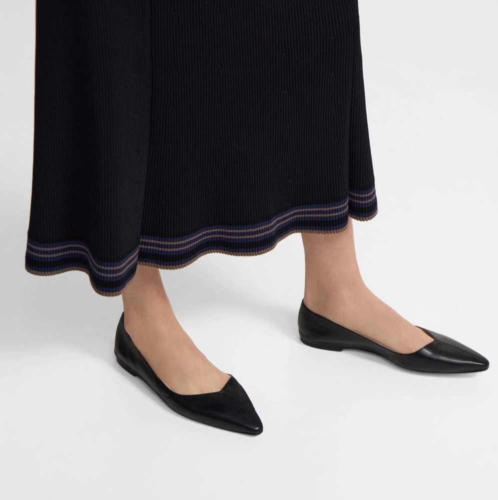 Theory black closure flat in leather size EU38/ US8